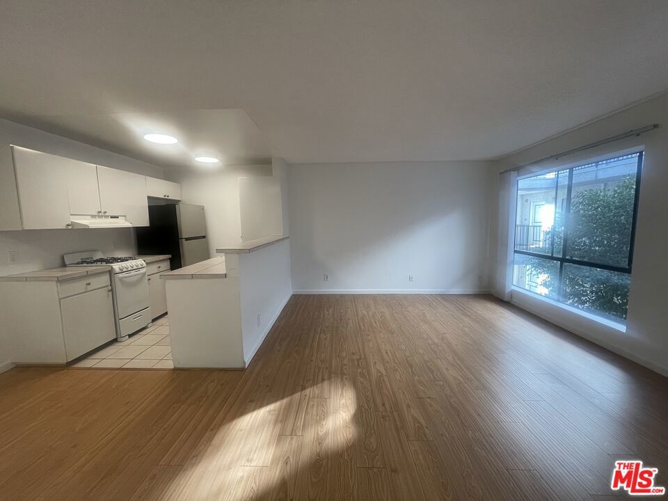 Photo of Listing #24473835