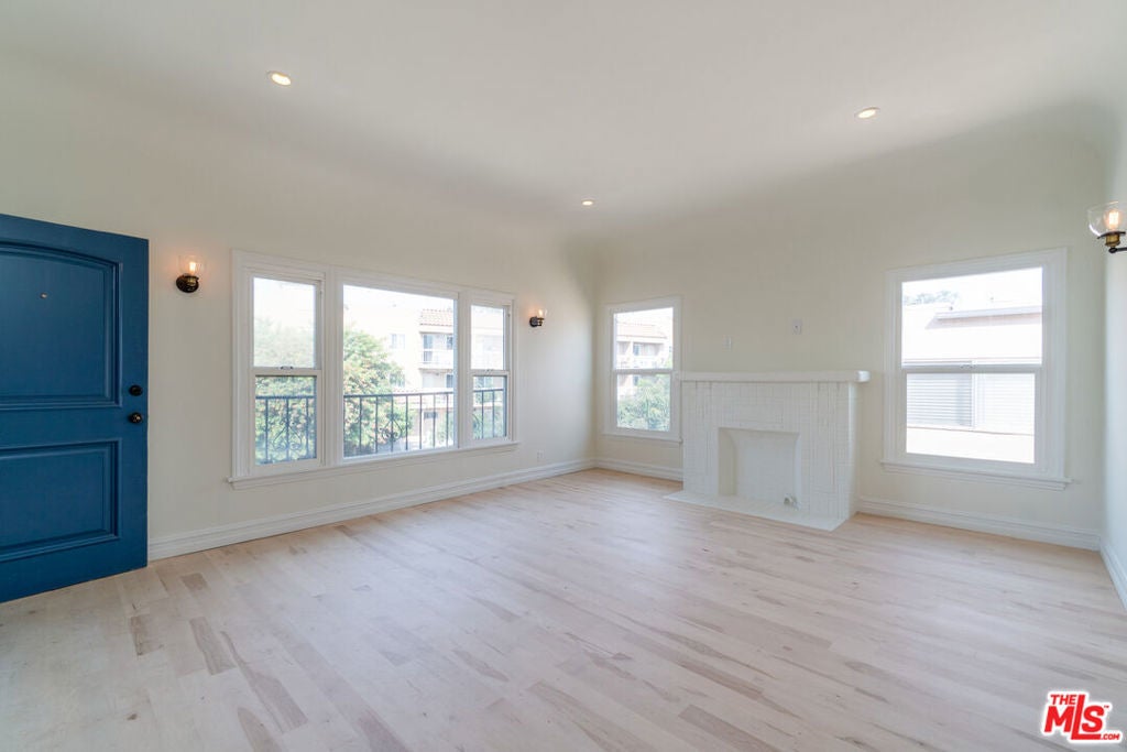 Photo of Listing #24474351