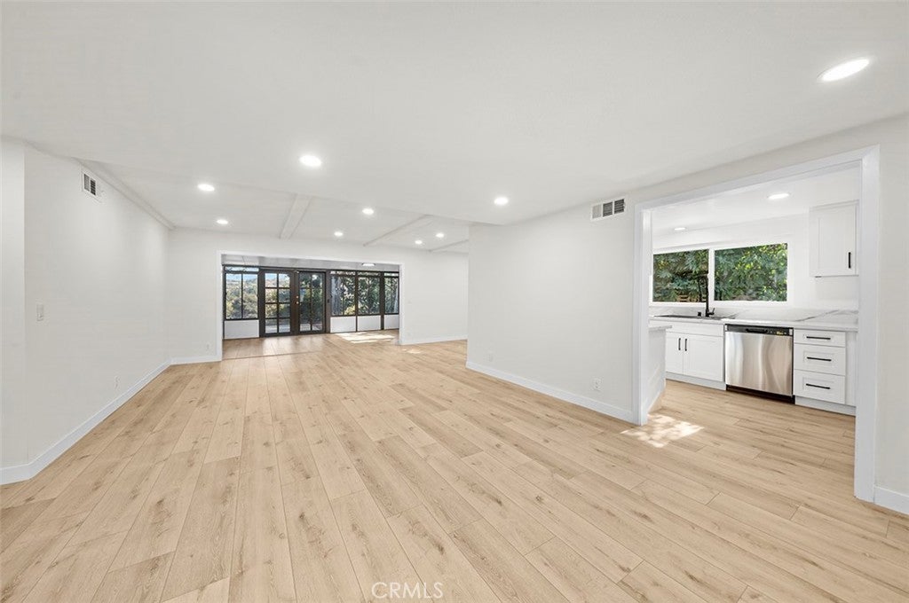 Photo of Listing #OC24255314