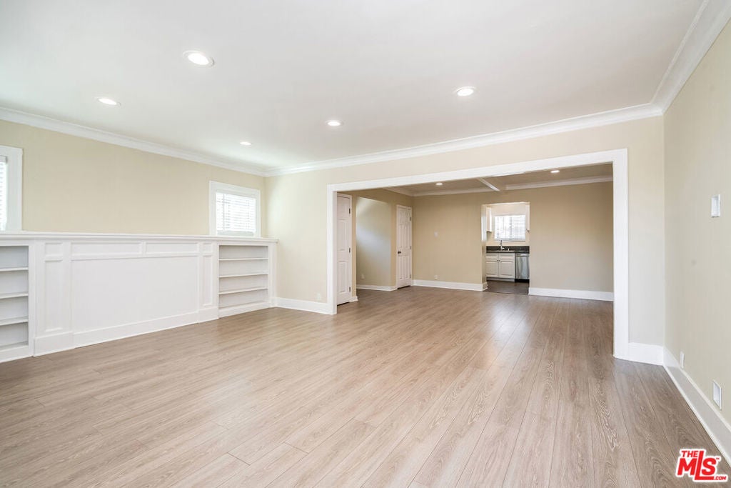 Photo of Listing #24475119