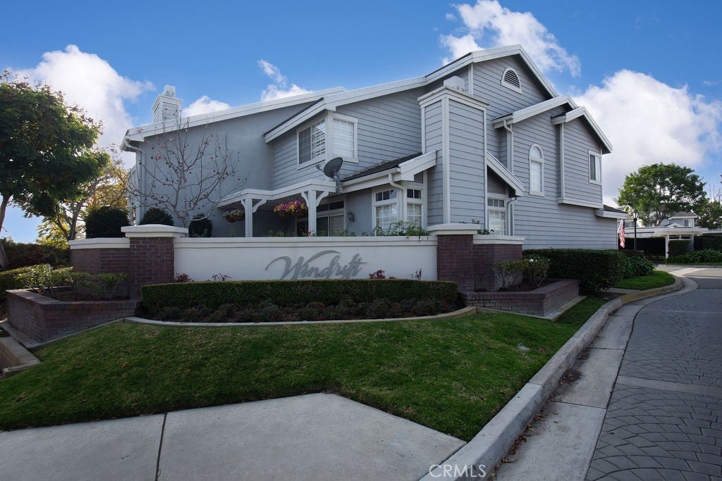 Photo of Listing #OC24255984