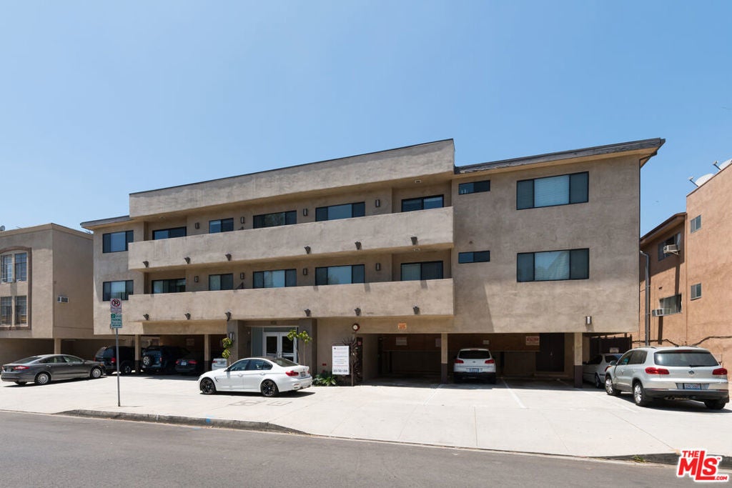 Photo of Listing #25475645