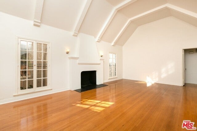 Photo of Listing #25475849