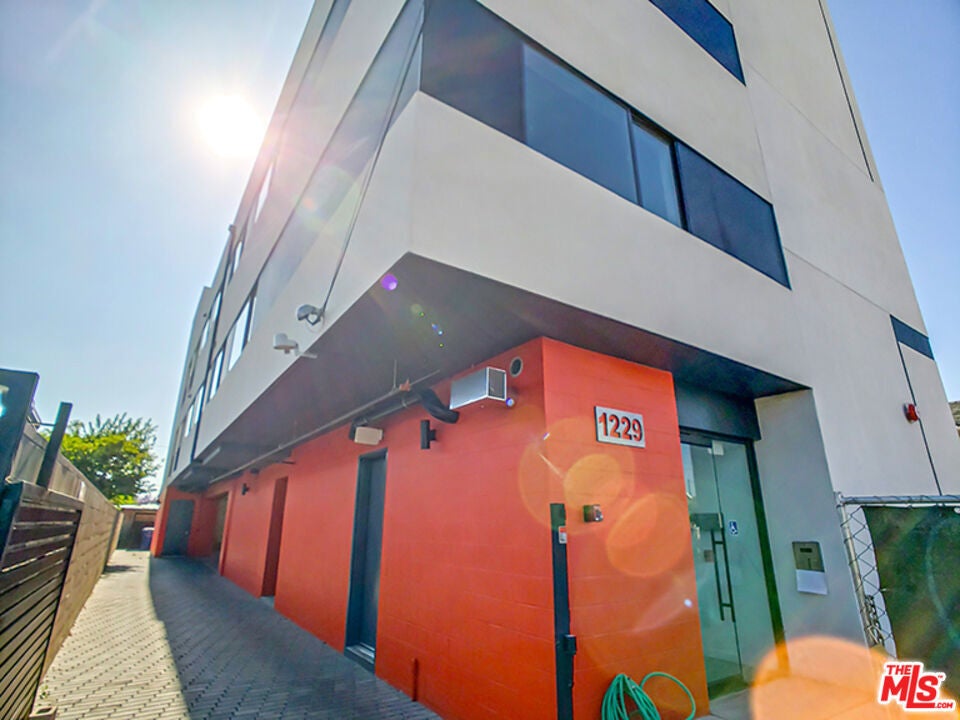 Photo of Listing #25476231