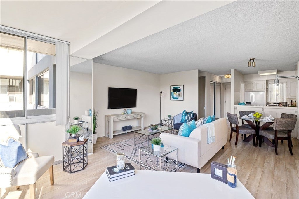 Photo of Listing #SB25001661