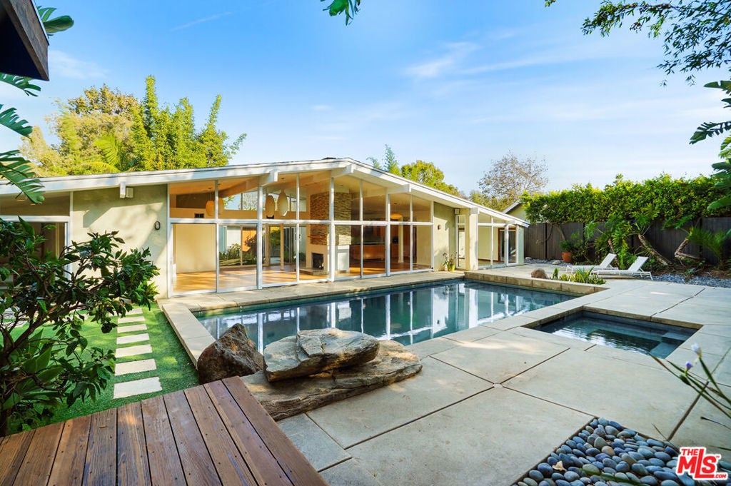 Photo of Listing #24474969