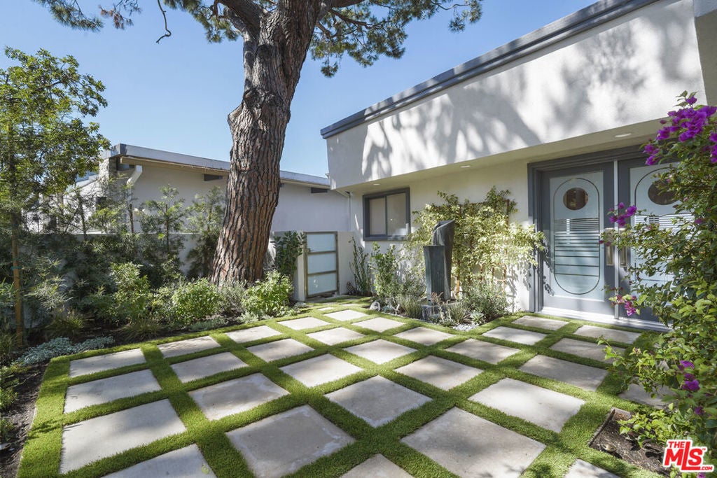 Photo of Listing #25477057