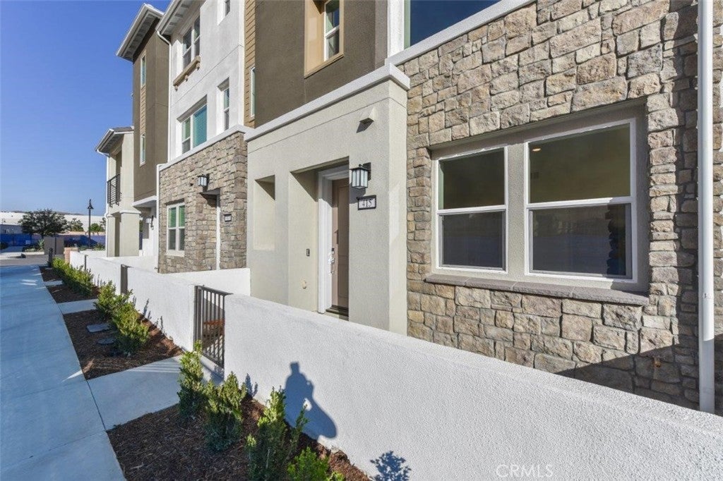 Photo of Listing #OC25002946