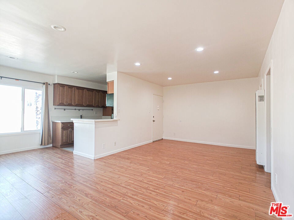 Photo of Listing #25476503