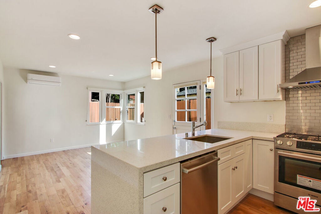 Photo of Listing #25476799