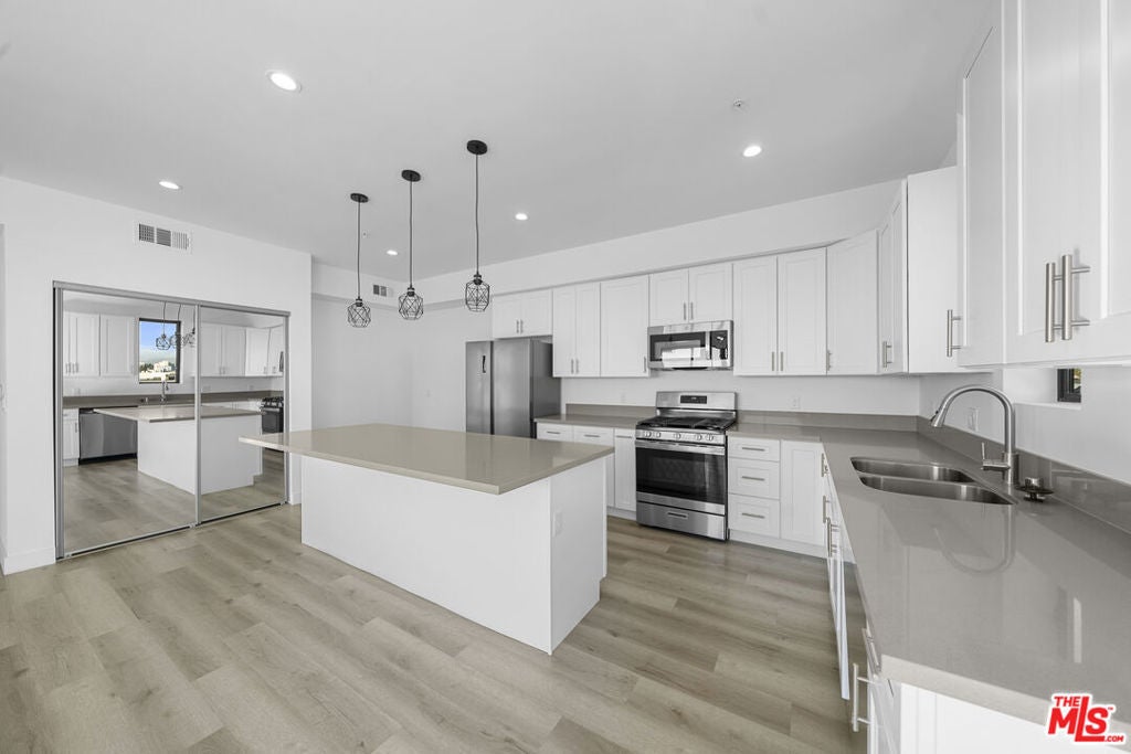 Photo of Listing #24471513