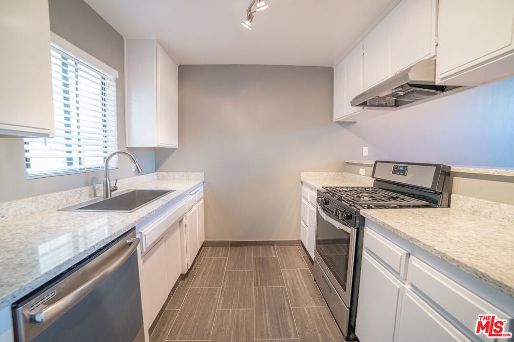 Photo of Listing #25477679