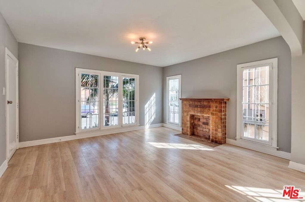 Photo of Listing #25477601