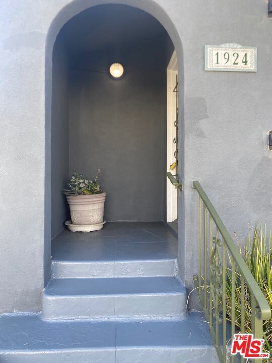 Photo of Listing #25477493