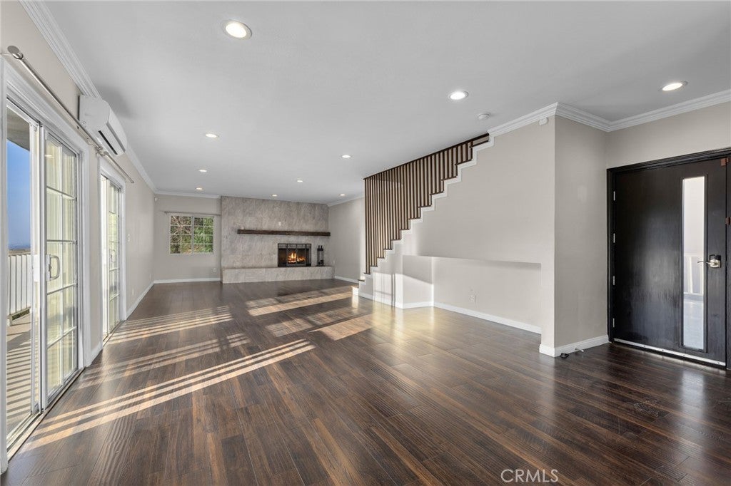 Photo of Listing #SR25003943