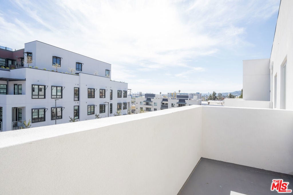 Photo of Listing #25478253