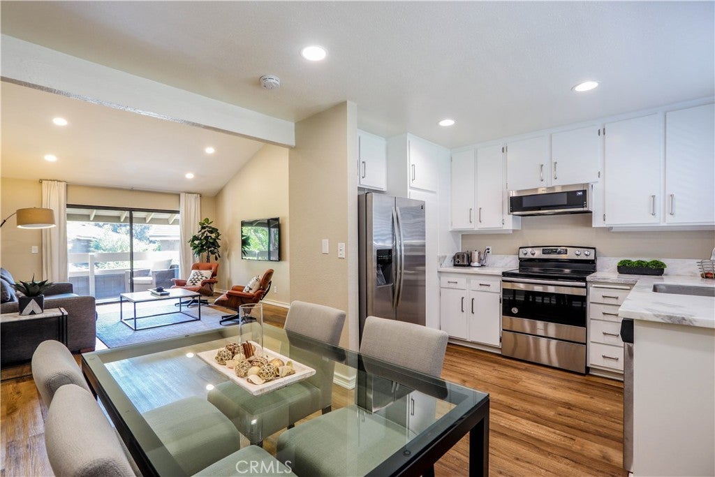 Photo of Listing #OC25000373