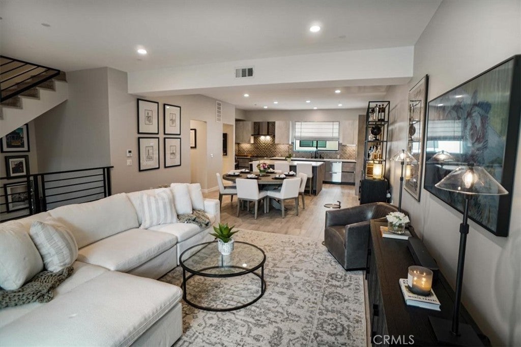 Photo of Listing #SR25002760