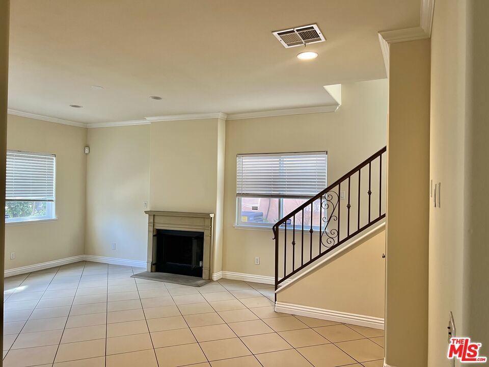 Photo of Listing #25478539