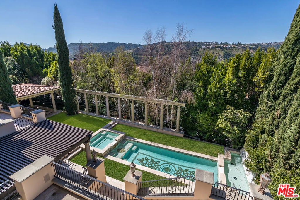 Photo of Listing #25477463