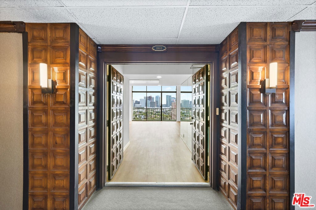 Photo of Listing #25479393