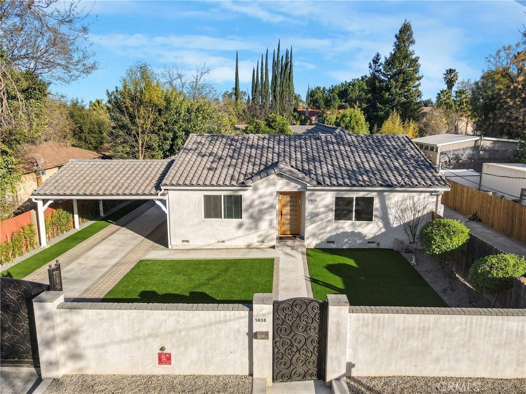 Photo of Listing #SR25006432