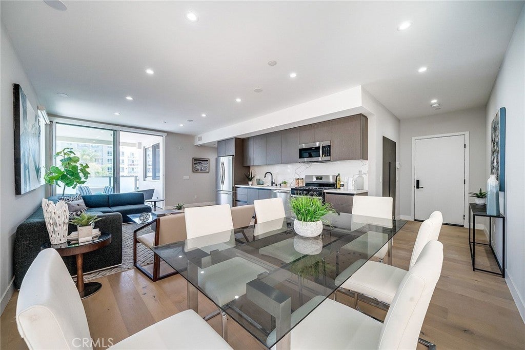 Photo of Listing #SR25007498