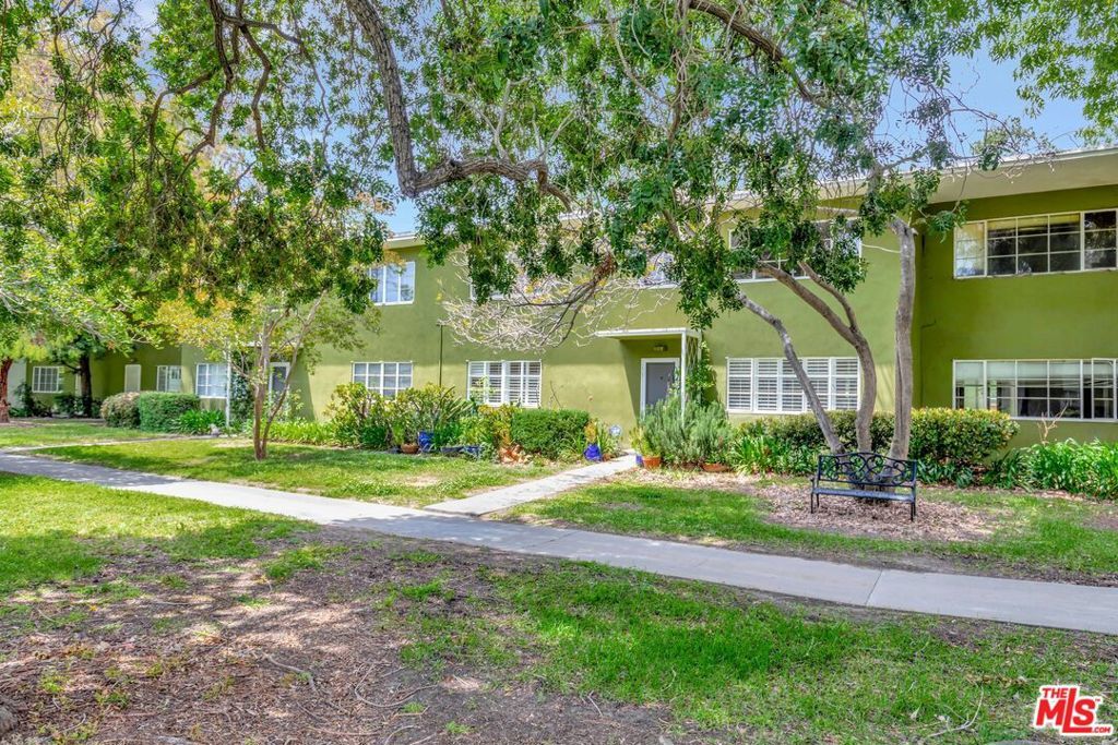 Photo of Listing #24472441