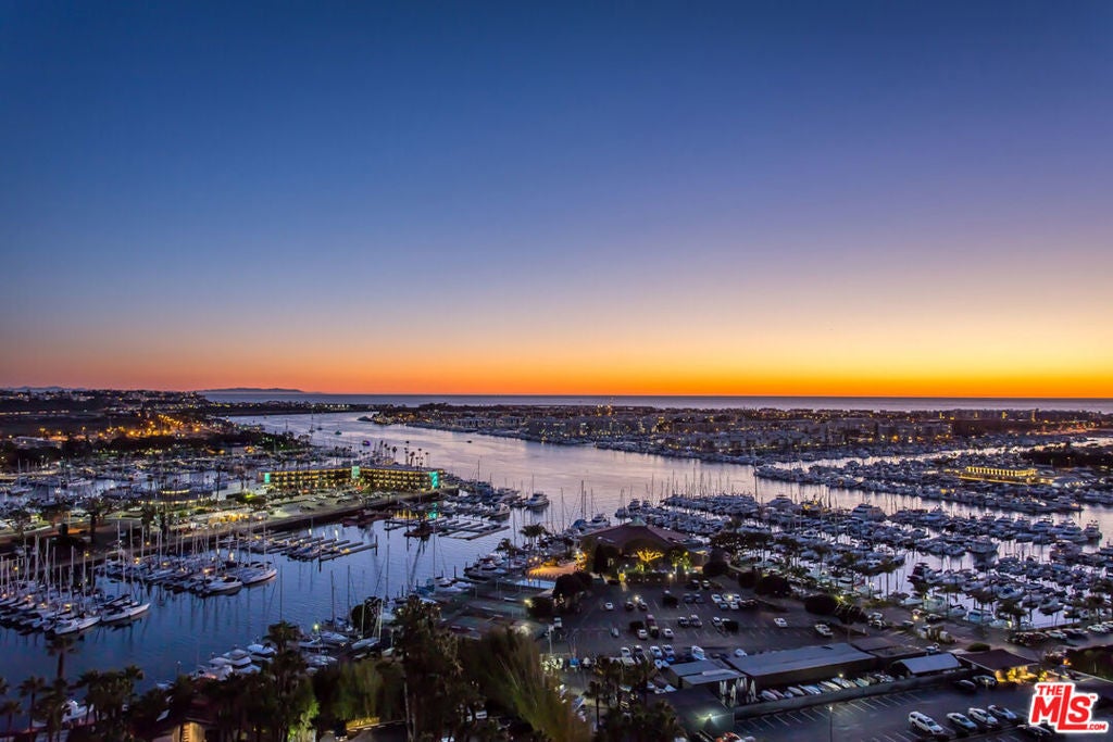 Photo of Listing #25477485