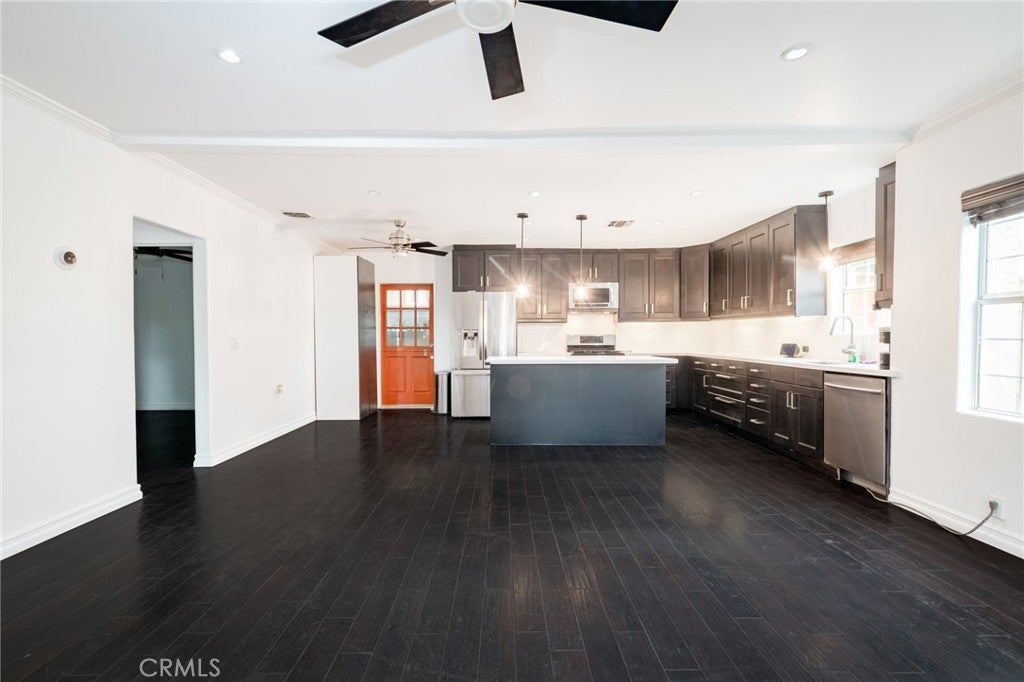 Photo of Listing #DW25008835