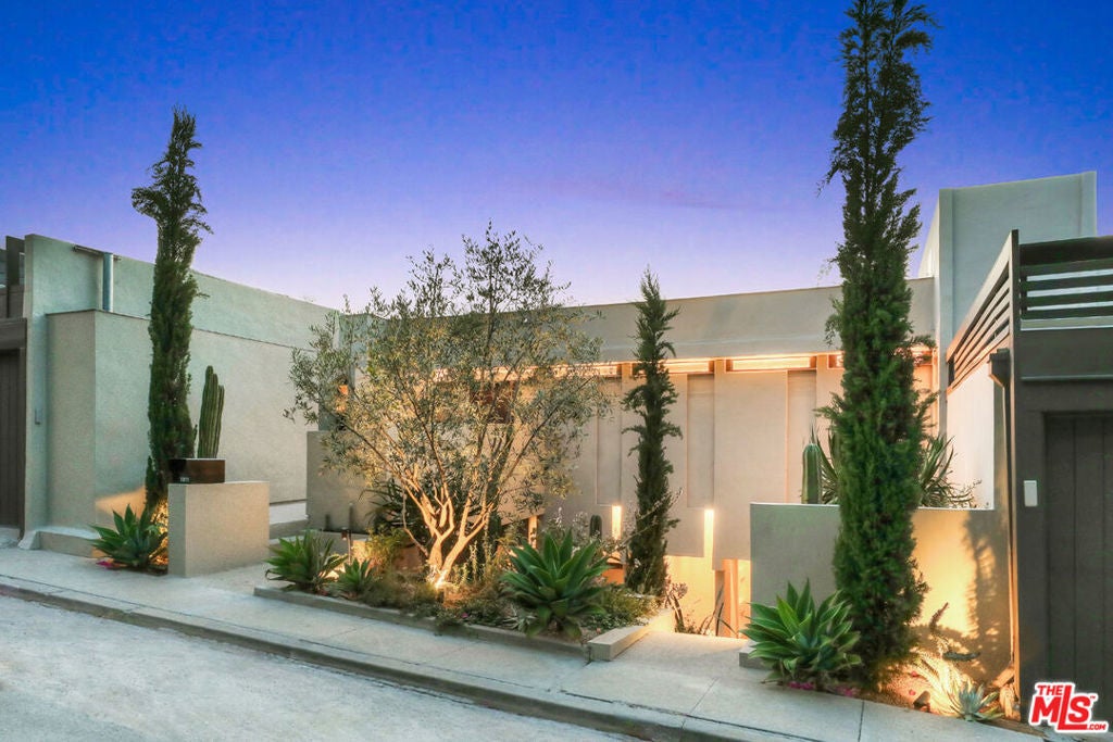 Photo of Listing #25482755