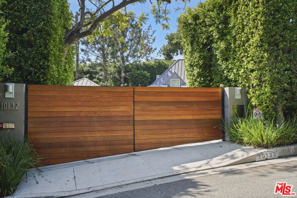 Photo of Listing #25483383