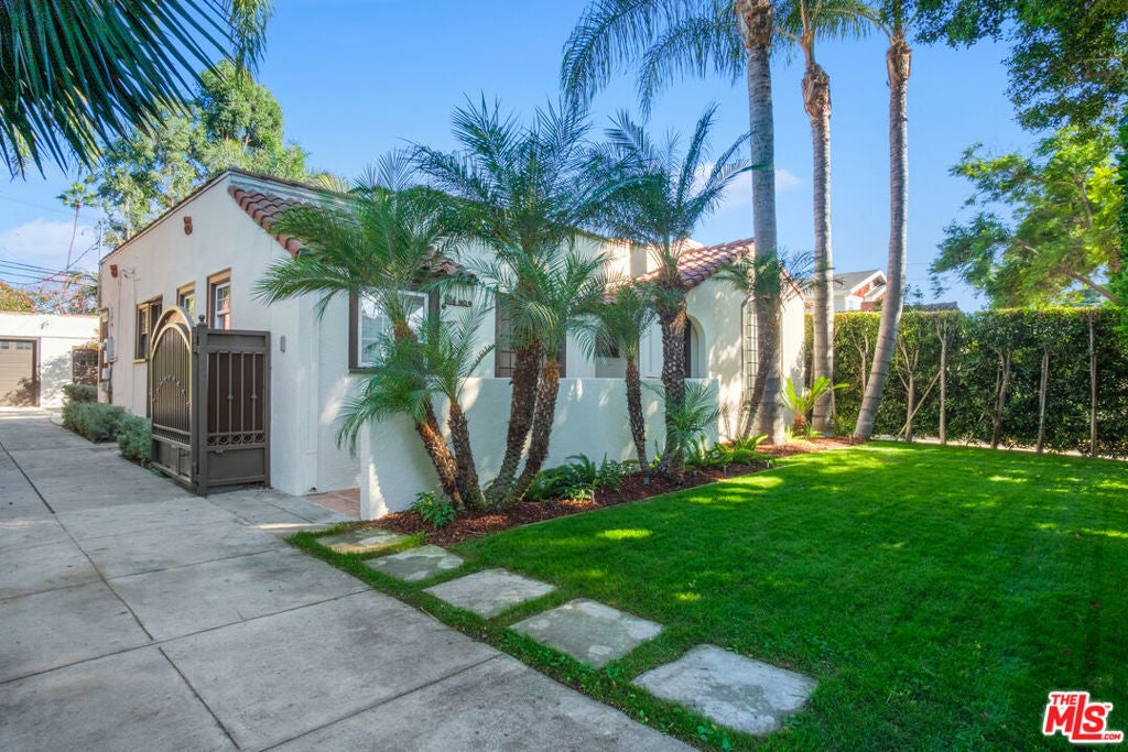 Photo of Listing #25483235