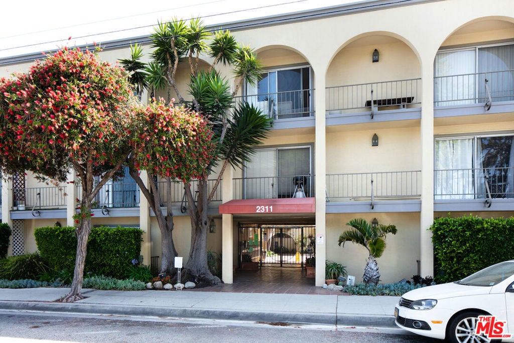 Photo of Listing #25483759