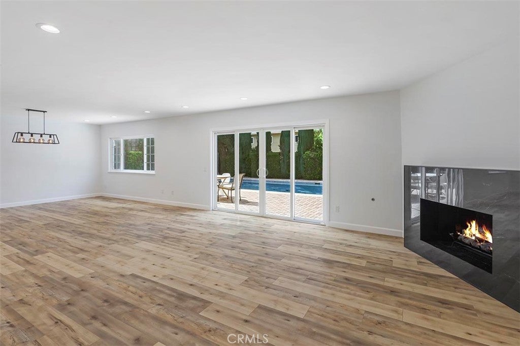 Photo of Listing #SR25009652