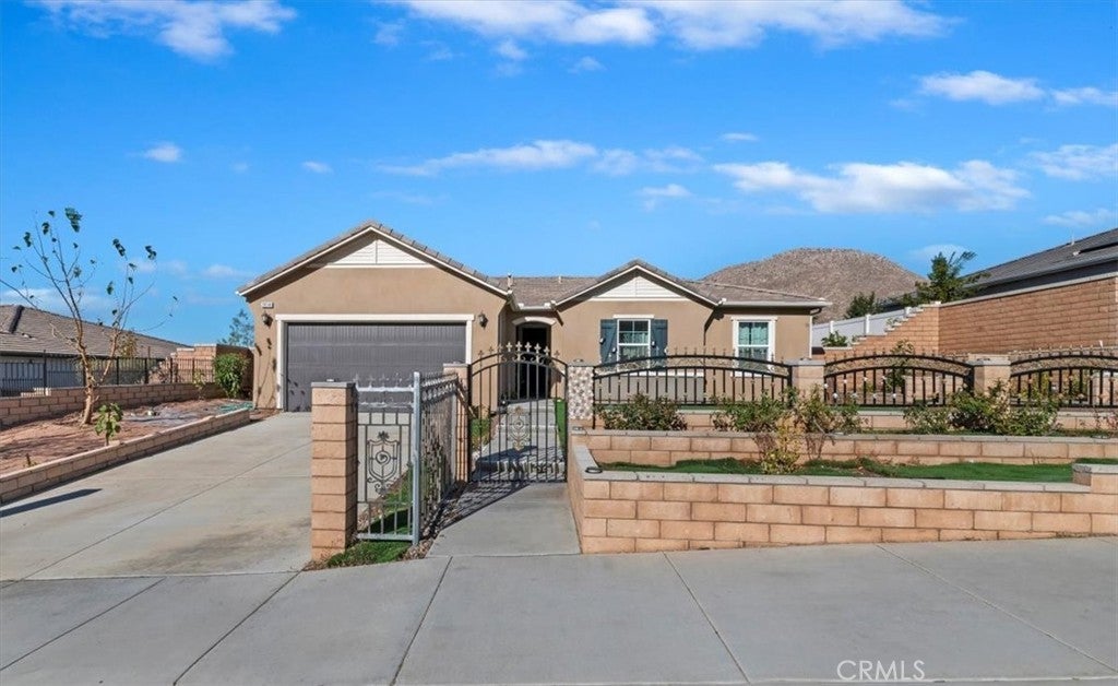 Photo of Listing #IV25011376