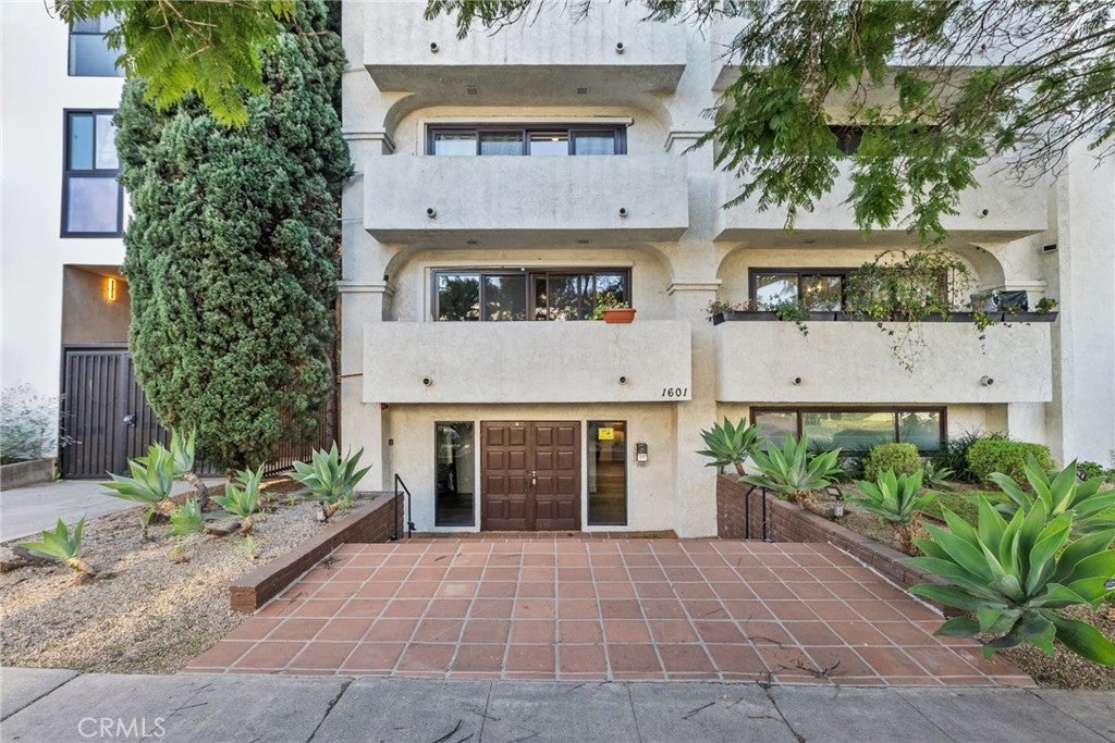 Photo of Listing #OC25011671