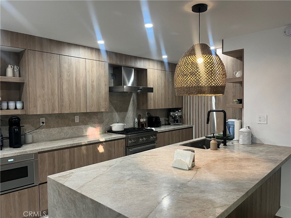 Photo of Listing #SR25011905