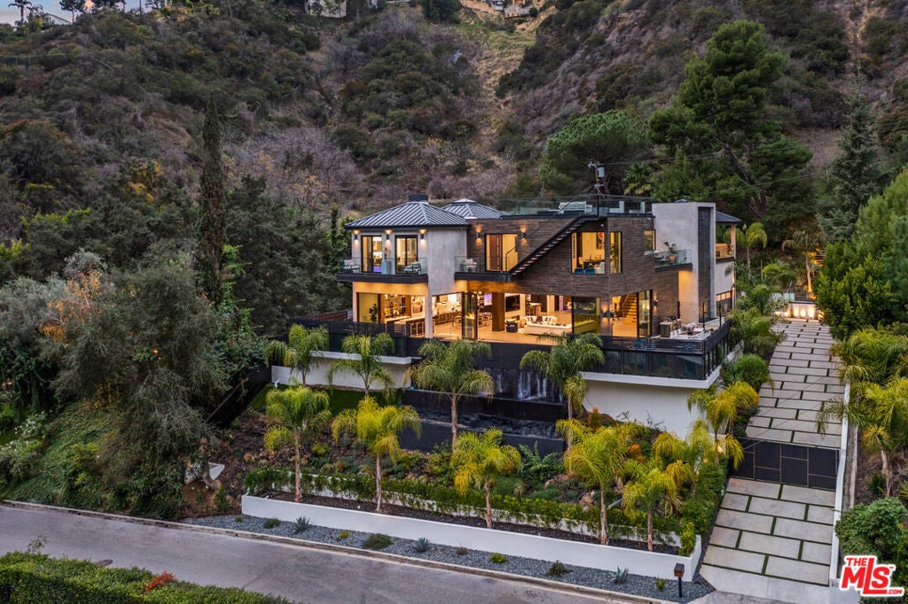 Photo of Listing #25484697