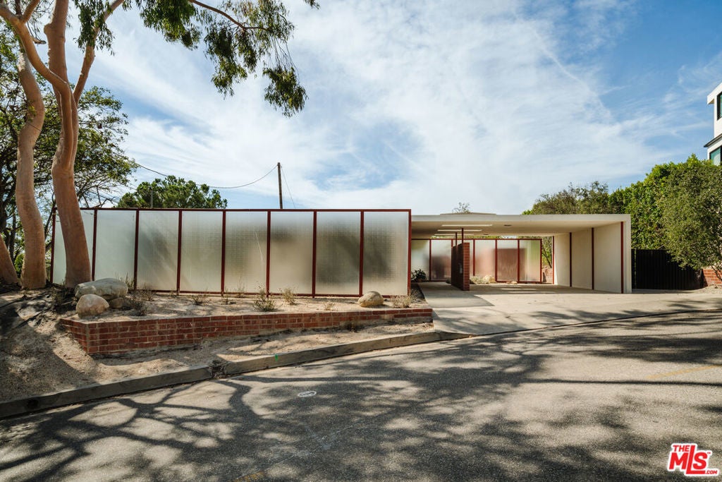 Photo of Listing #25483889