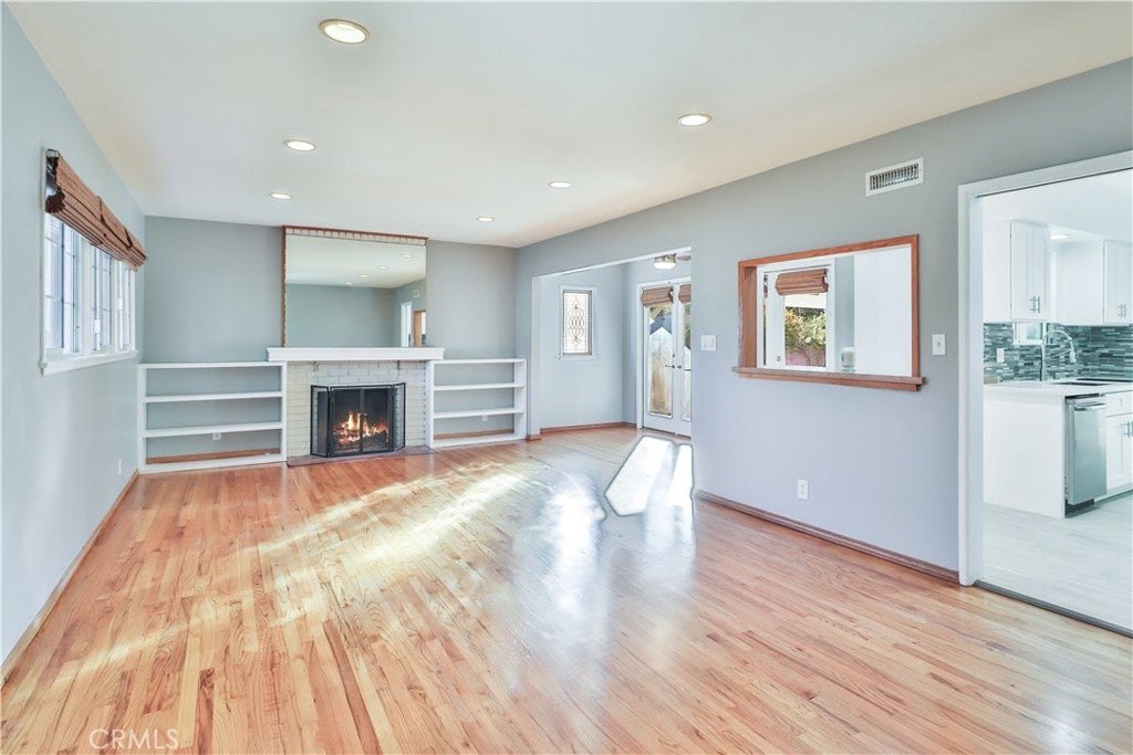 Photo of Listing #SR25013212