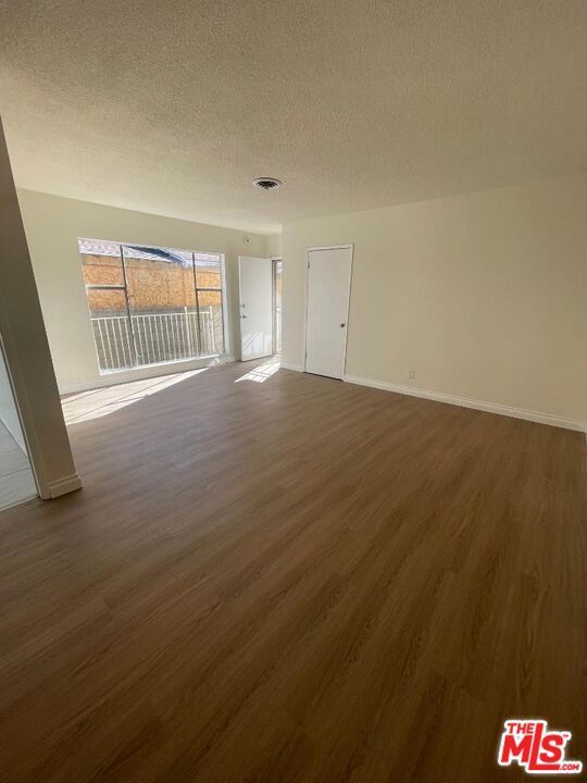 Photo of Listing #25485673