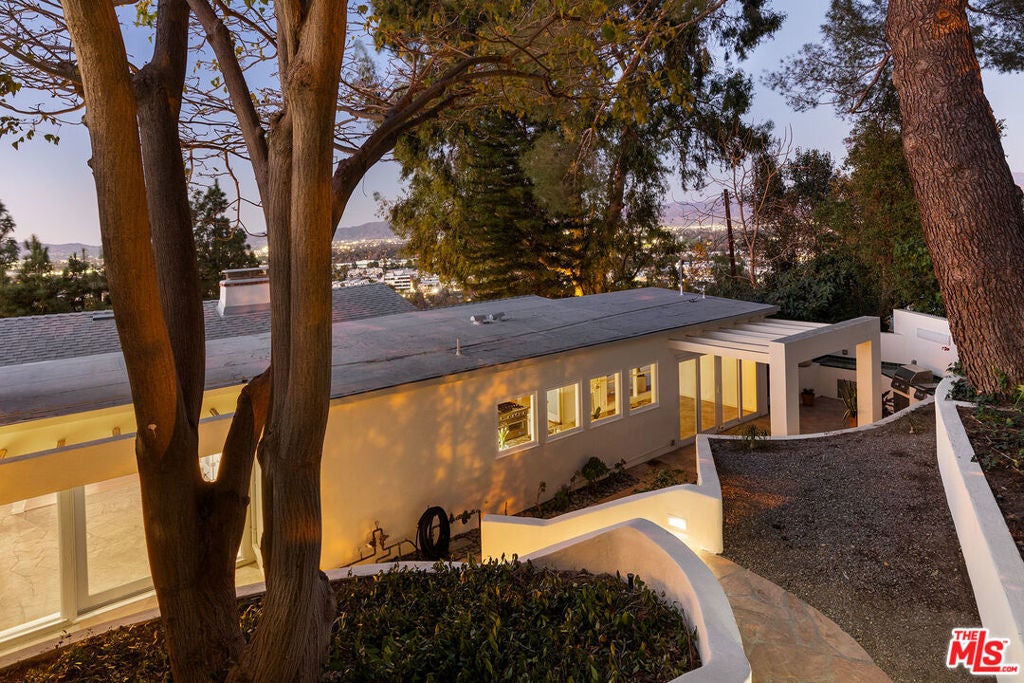 Photo of Listing #25483051