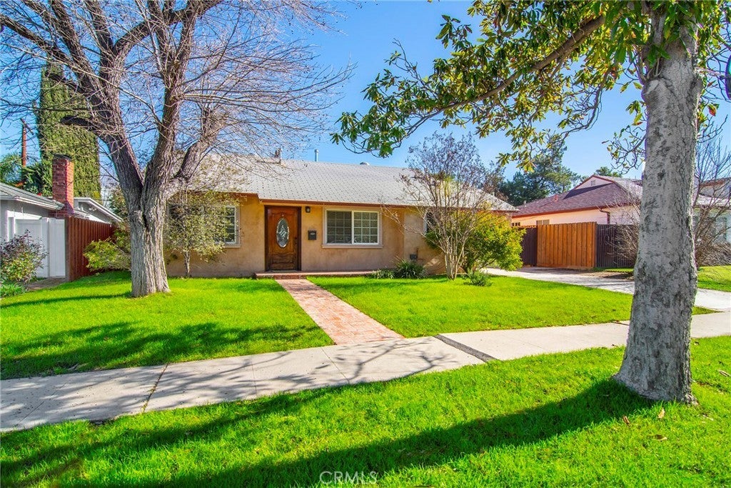 Photo of Listing #SR25013896