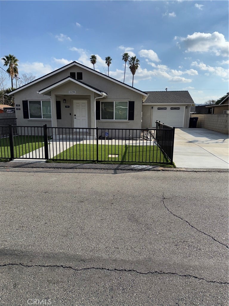 Photo of Listing #IV25014986