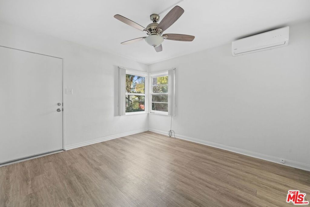 Photo of Listing #25487761