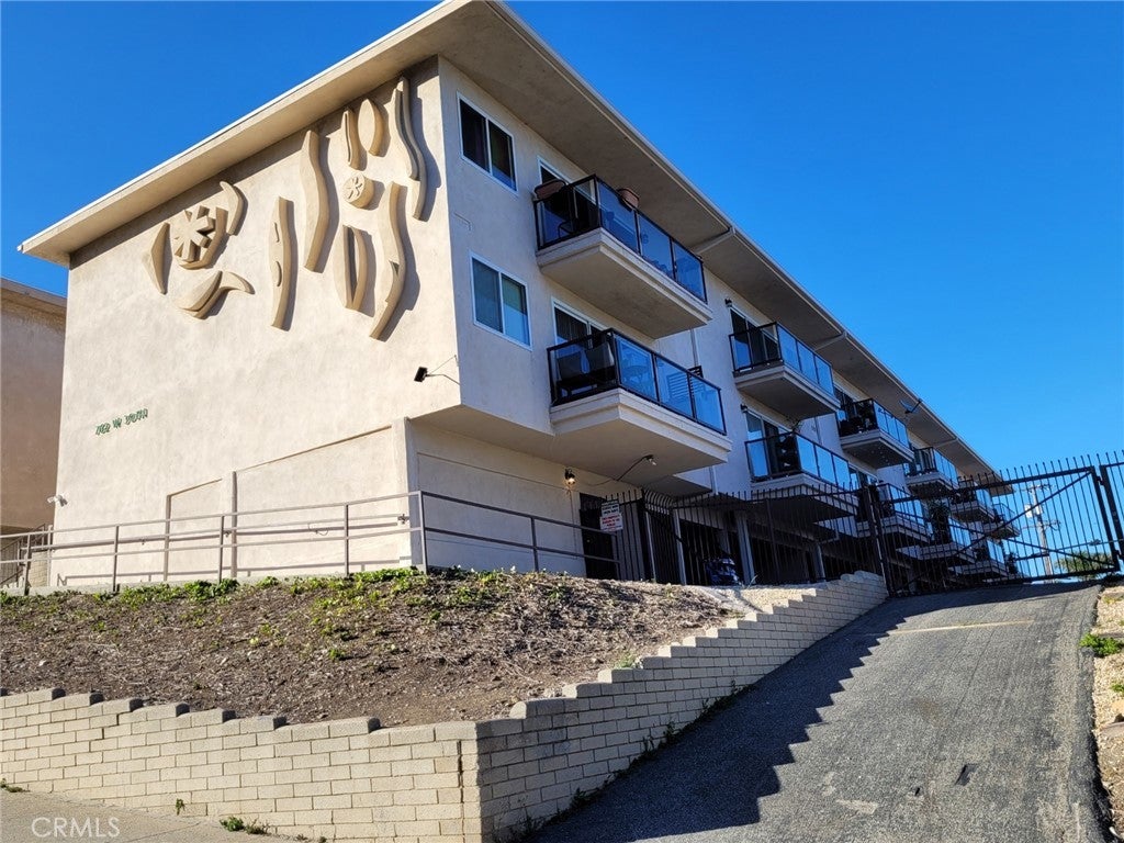 Photo of Listing #SB25016106