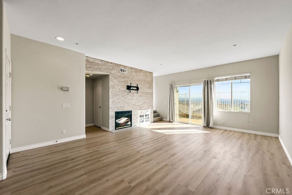 Photo of Listing #PW25017041