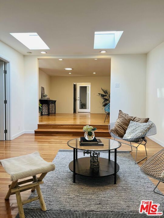 Photo of Listing #25487295