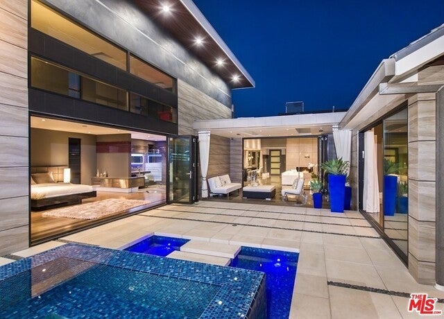 Photo of Listing #25488729